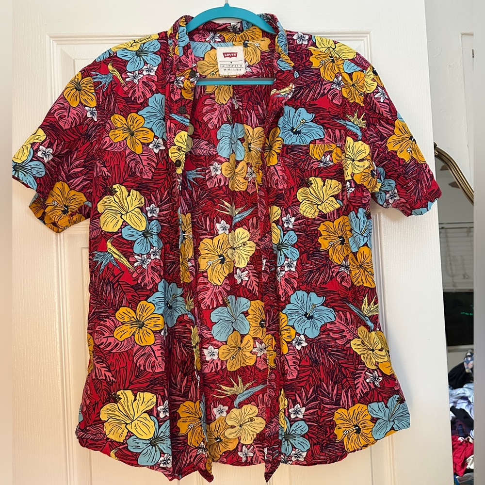 Levi's Floral Button Up